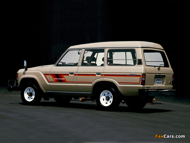 Pictures of Toyota Land Cruiser 60 VX Turbo High Roof (HJ61V) 1984–87 (640 x 480)