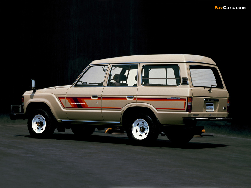 Pictures of Toyota Land Cruiser 60 VX Turbo High Roof (HJ61V) 1984–87 (800 x 600)