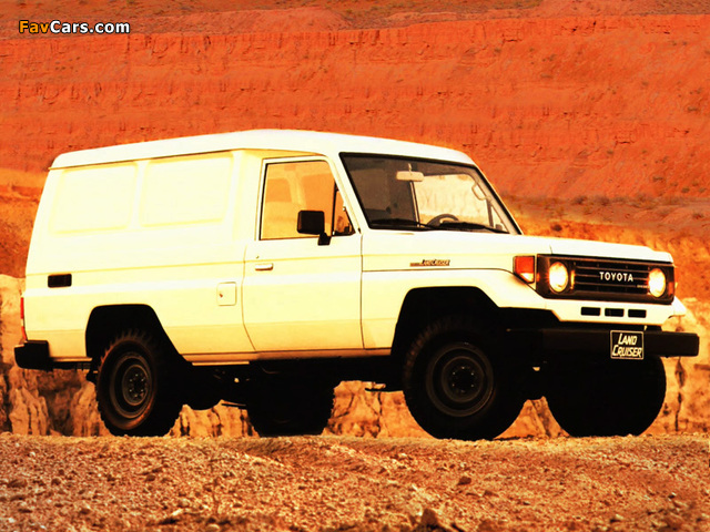 Pictures of Toyota Land Cruiser Van (J75) 1986–90 (640 x 480)