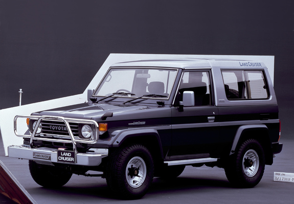 Pictures of Toyota Land Cruiser (HZJ73V) 1990–99