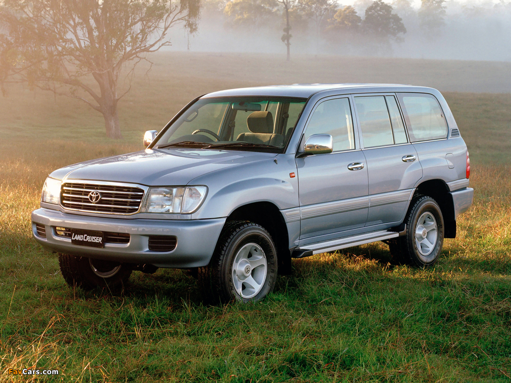 Pictures of Toyota Land Cruiser 100 Advantage Limited Edition (J105) 1998–2002 (1024 x 768)