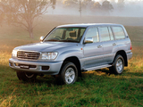 Pictures of Toyota Land Cruiser 100 Advantage Limited Edition (J105) 1998–2002