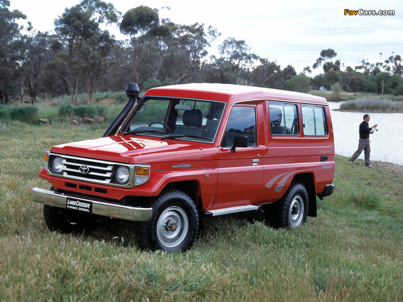 Pictures of Toyota Land Cruiser Troop Carrier (J78) 1999–2007 (800 x 600)