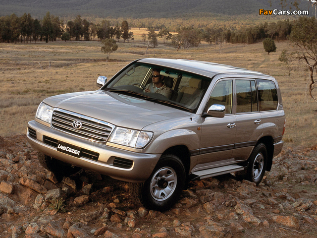 Pictures of Toyota Land Cruiser 100 GXL AU-spec (J100-101) 2002–05 (640 x 480)