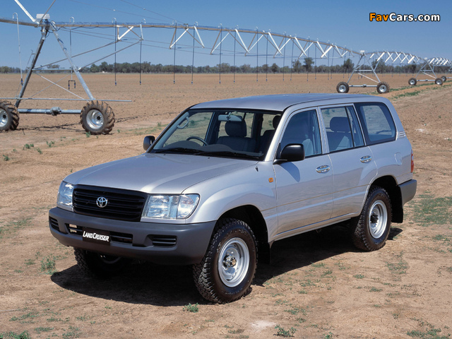 Pictures of Toyota Land Cruiser 100 Standard AU-spec (HZJ105) 2002–05 (640 x 480)