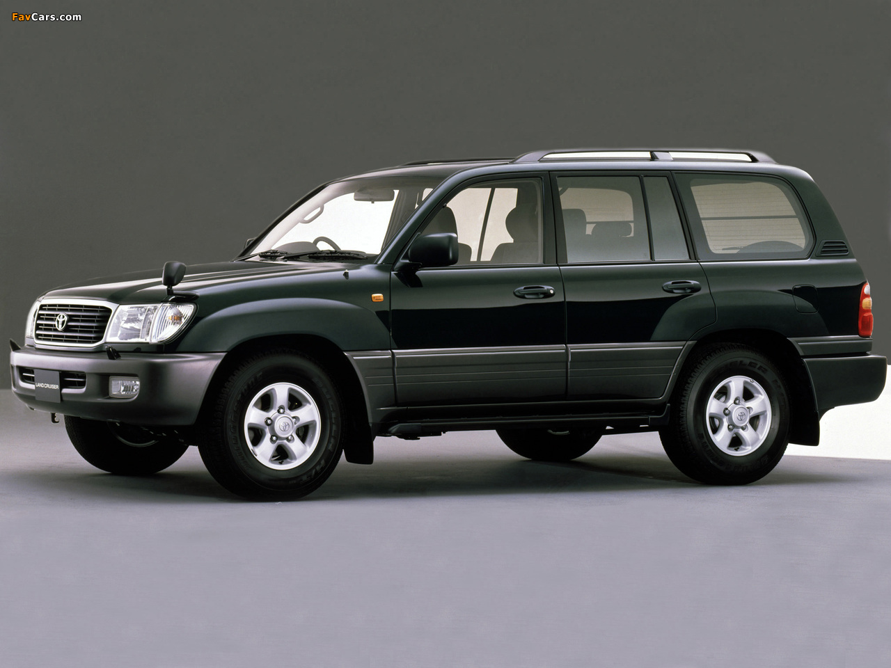 Pictures of Toyota Land Cruiser 100 Wagon VX Limited JP-spec (J100-101) 2002–05 (1280 x 960)