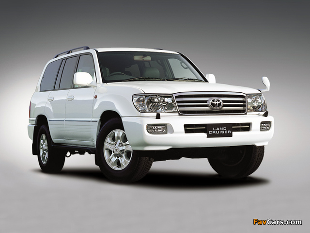 Pictures of Toyota Land Cruiser 100 Van VX Limited JP-spec (J100-101) 2005–07 (640 x 480)