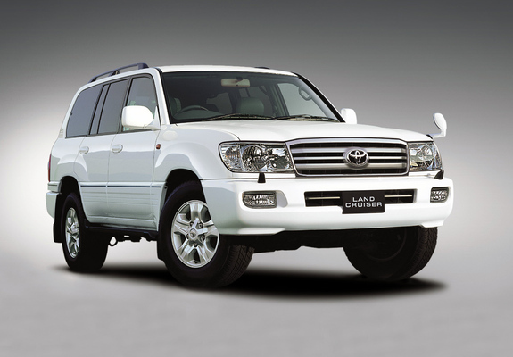 Pictures of Toyota Land Cruiser 100 Van VX Limited JP-spec