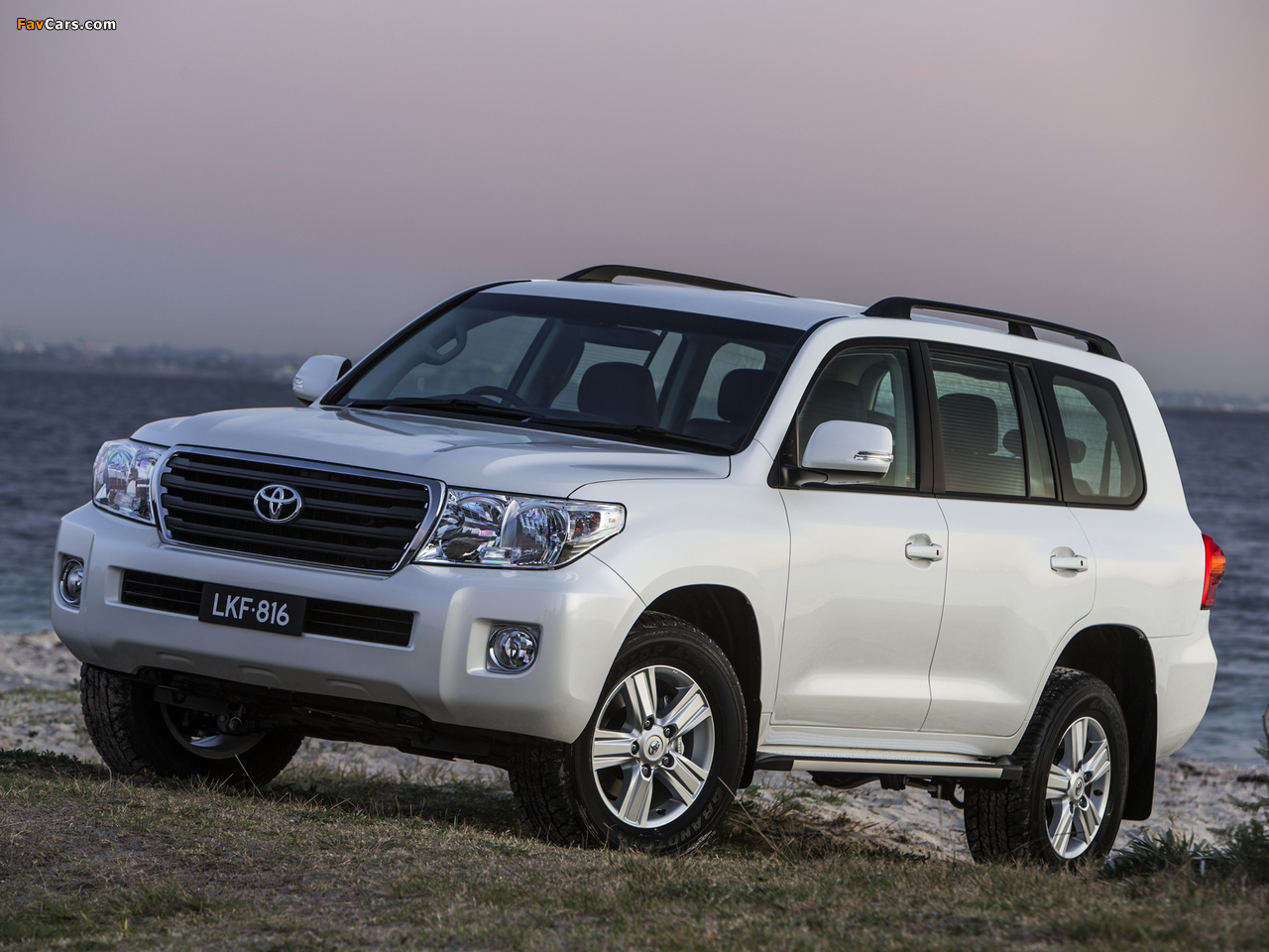 Pictures of Toyota Land Cruiser 200 Altitude (J200) 2012 (1280 x 960)