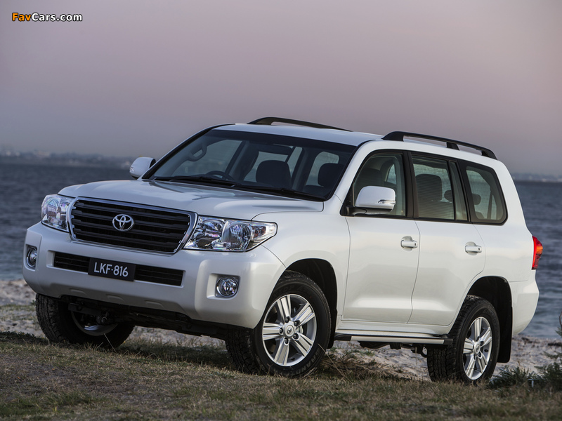 Pictures of Toyota Land Cruiser 200 Altitude (J200) 2012 (800 x 600)