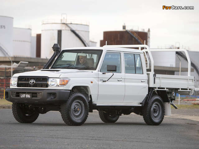 Pictures of Toyota Land Cruiser Double Cab Chassis WorkMate (VDJ79) 2012 (640 x 480)
