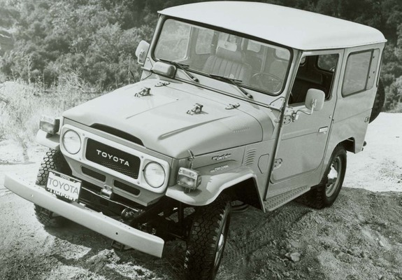 Toyota Land Cruiser (BJ40VL) 1973–79 images