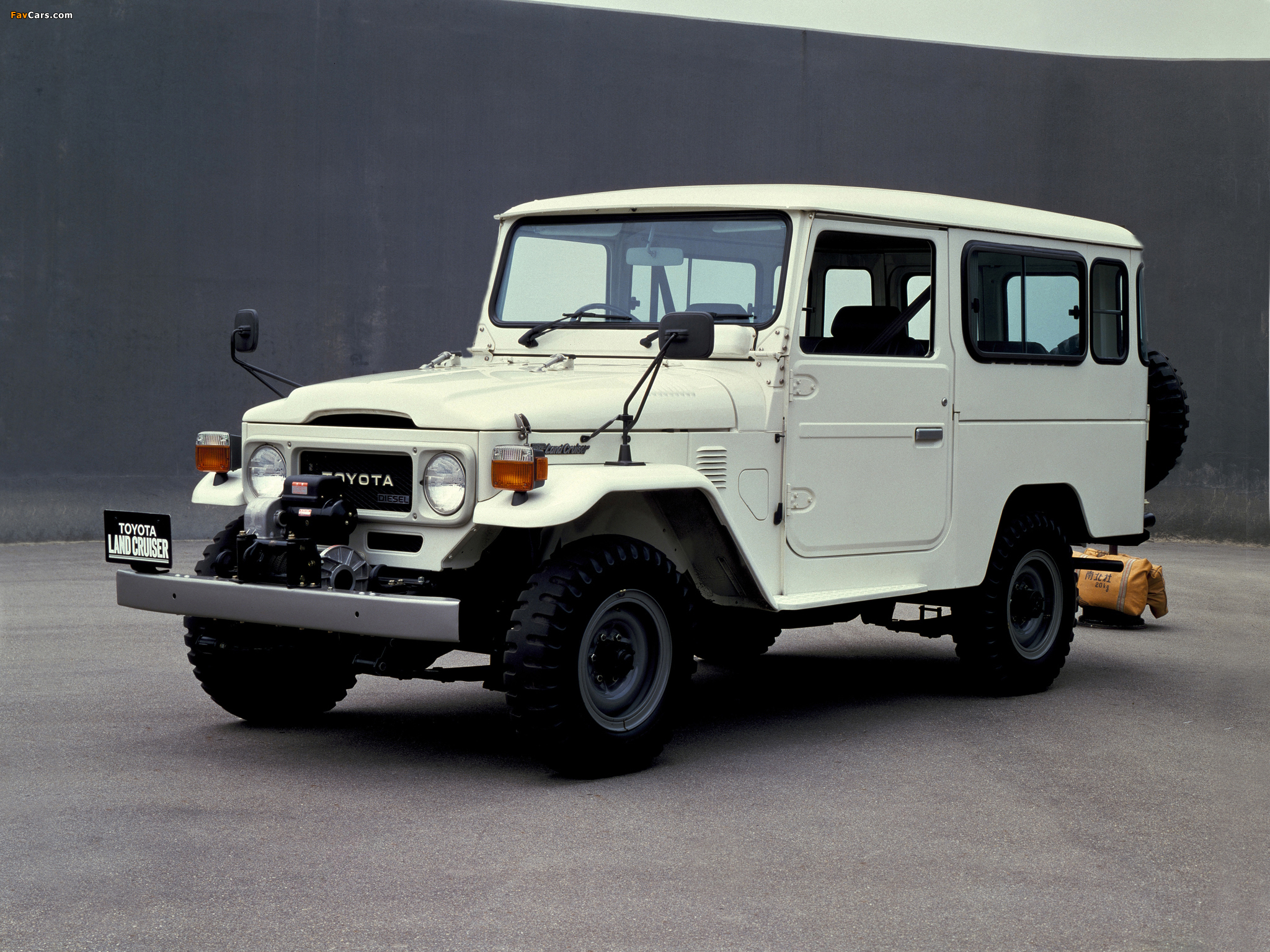 Toyota Land Cruiser 40 (BJ44V) 1979–82 images (2048 x 1536)