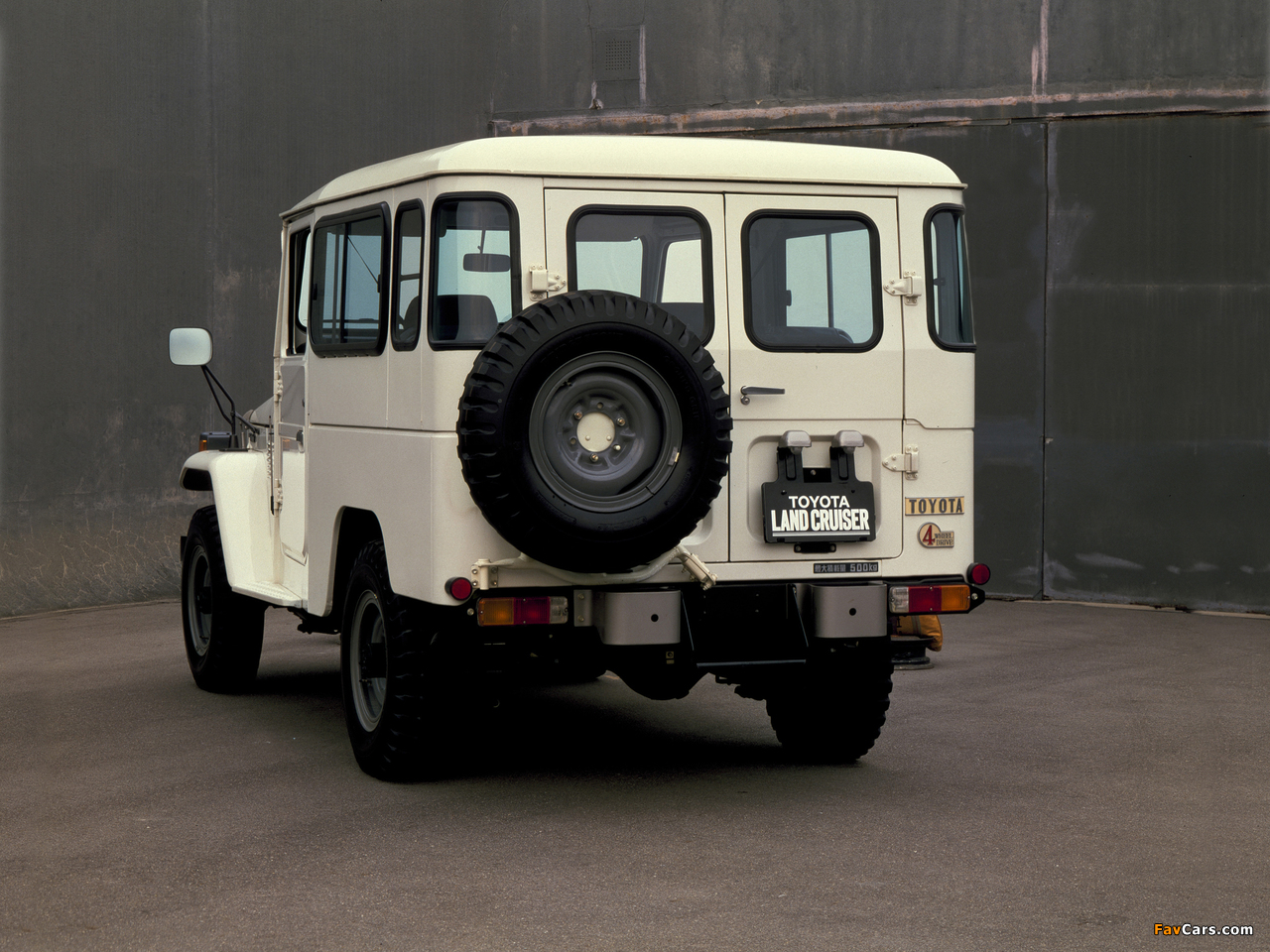 Toyota Land Cruiser 40 (BJ44V) 1979–82 pictures (1280 x 960)