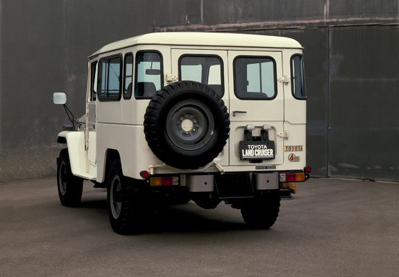 Toyota Land Cruiser 40 (BJ44V) 1979–82 pictures