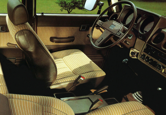 Toyota Land Cruiser 60 Wagon (HJ60V) 1980–87 images