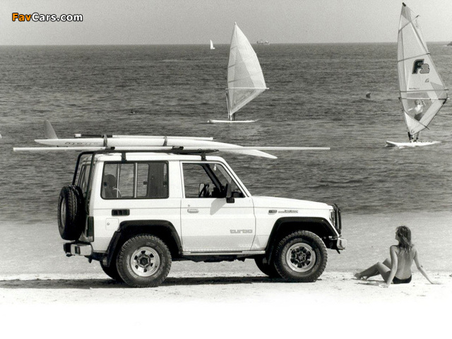 Toyota Land Cruiser (BJ70V) 1984–90 images (640 x 480)