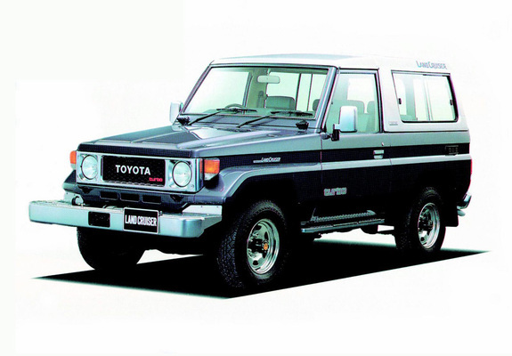 Toyota Land Cruiser (BJ74V) 1985–90 images
