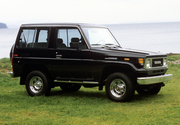 Toyota Land Cruiser (BJ71V) 1985–90 photos