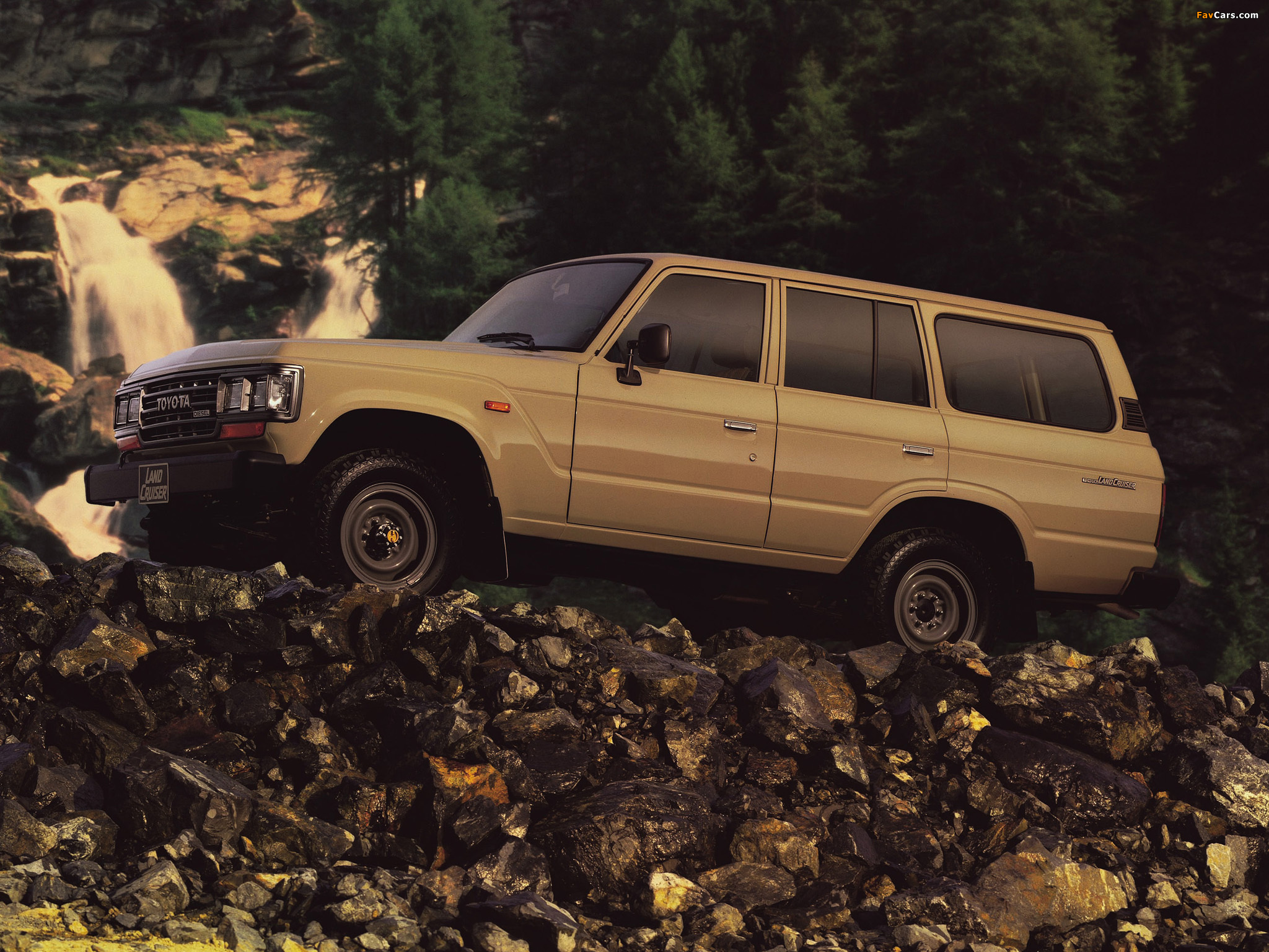 Toyota Land Cruiser 60 STD (BJ61V) 1987–89 pictures (2048 x 1536)