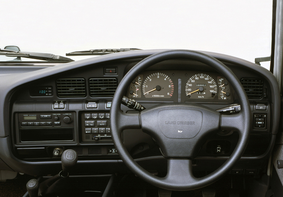 Toyota Land Cruiser 80 VAN STD JP-spec (HZ81V) 1989–94 images