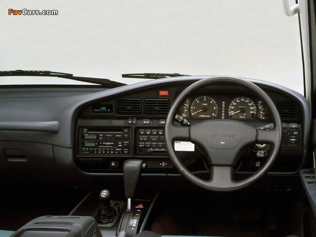 Toyota Land Cruiser 80 VAN VX-Limited JP-spec (HZ81V) 1989–92 pictures (640 x 480)