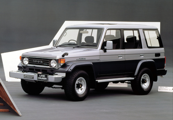 Toyota Land Cruiser (HSJ77V) 1990–99 images