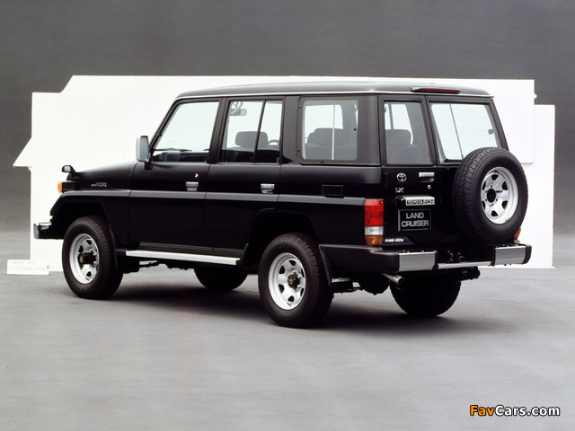 Toyota Land Cruiser (HSJ77V) 1990–99 pictures (640 x 480)