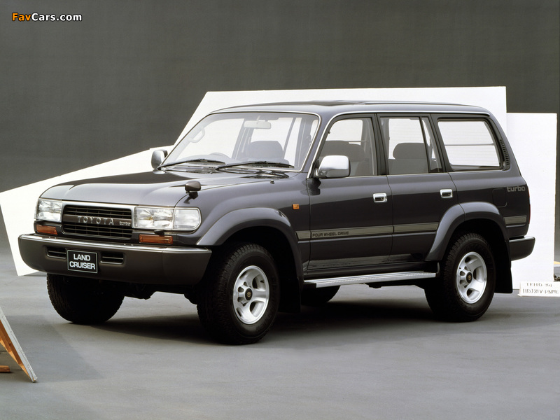 Toyota Land Cruiser 80 VAN VX JP-spec (HZ81V) 1992–94 wallpapers (800 x 600)