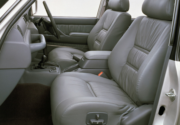 Toyota Land Cruiser 80 Wagon VX JP-spec (HZ81V) 1995–97 pictures