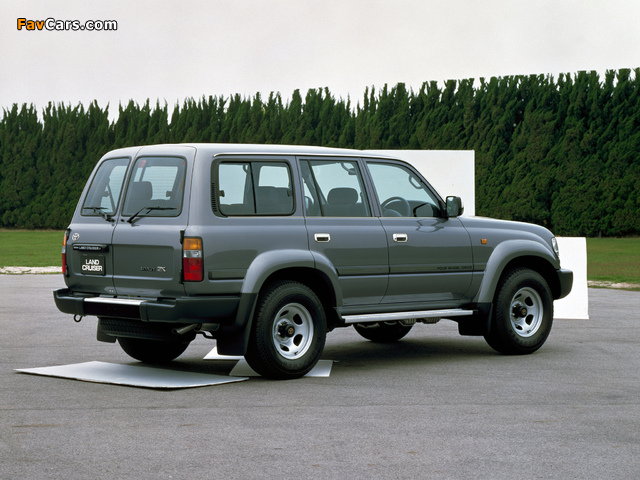 Toyota Land Cruiser 80 Wagon GX JP-spec (HZ81V) 1995–97 wallpapers (640 x 480)