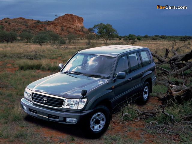 Toyota Land Cruiser 100 Van VX JP-spec (HDJ101K) 1998–2002 wallpapers (640 x 480)