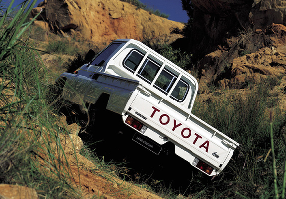 Toyota Land Cruiser Pickup ZA-spec (J79) 1999–2007 pictures