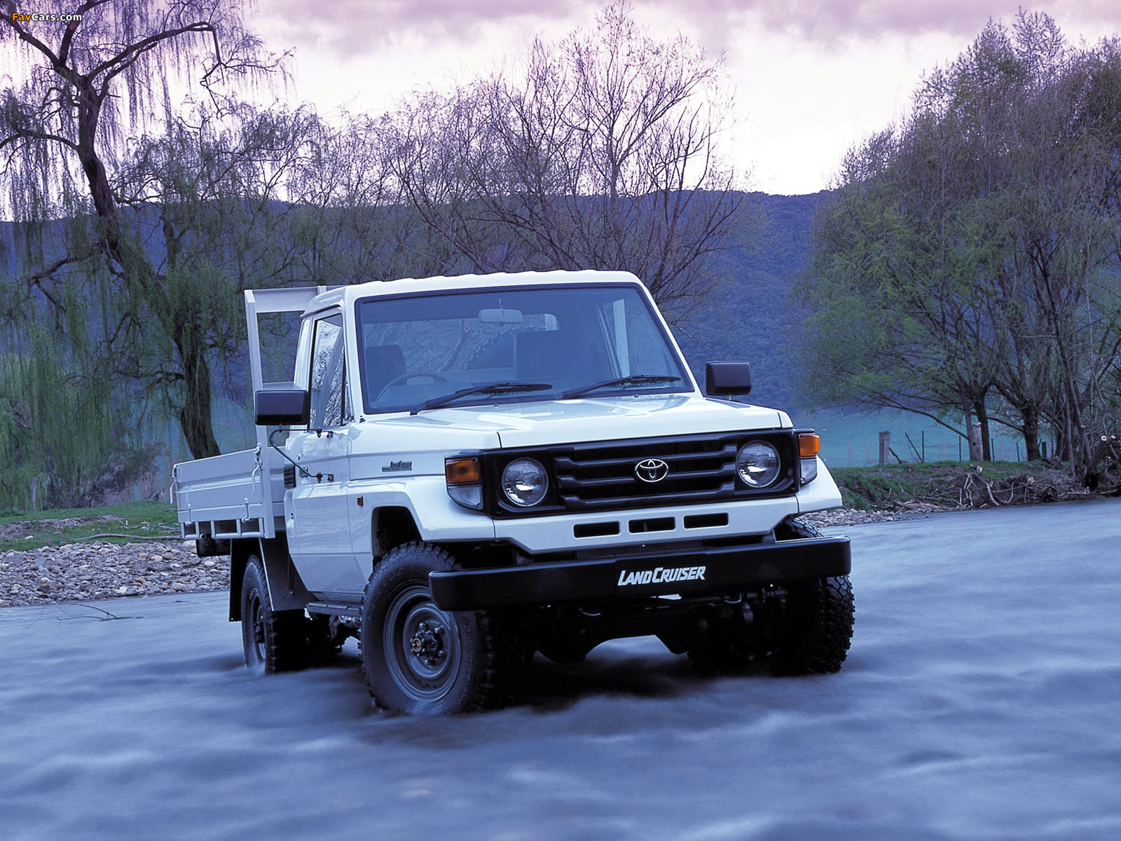 Toyota Land Cruiser Cab Chassis (J79) 1999–2007 wallpapers (1600 x 1200)