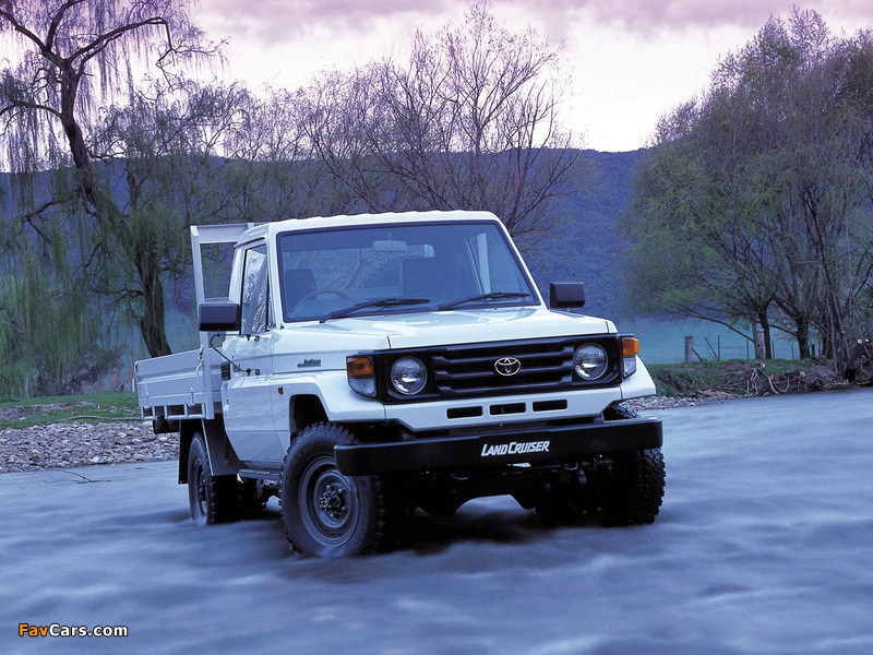 Toyota Land Cruiser Cab Chassis (J79) 1999–2007 wallpapers (800 x 600)