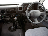 Toyota Land Cruiser (J76) 1999–2007 wallpapers