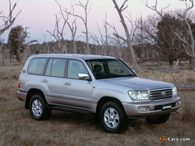 Toyota Land Cruiser 100 Sahara TD AU-spec (HDJ101K) 2002–05 images (640 x 480)