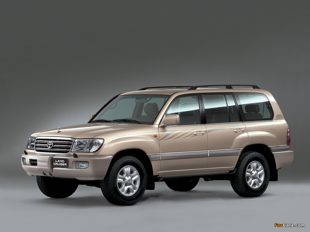 Toyota Land Cruiser 100 VX-R UAE-spec (J100-101) 2002–05 images (1024 x 768)