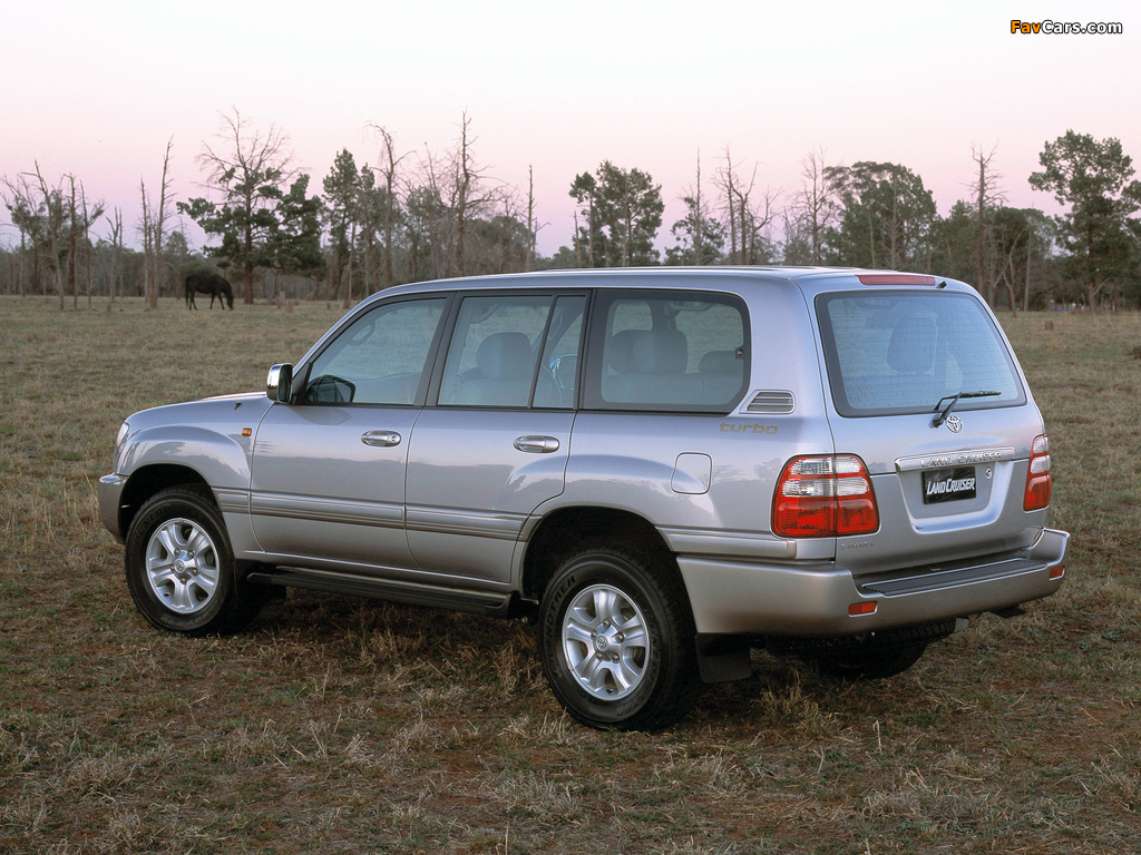 Toyota Land Cruiser 100 Sahara TD AU-spec (HDJ101K) 2002–05 photos (1024 x 768)