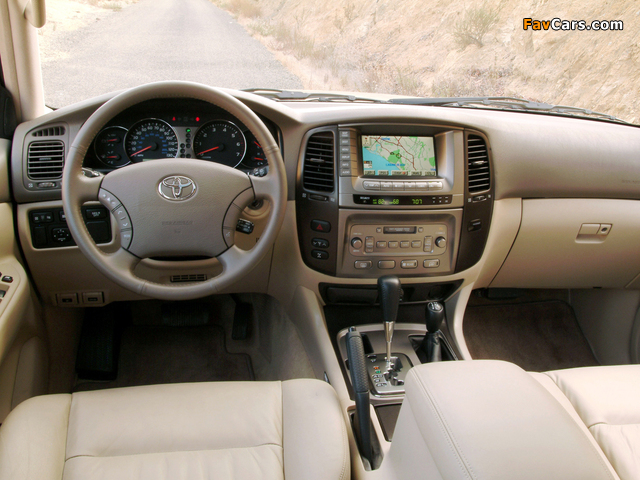 Toyota Land Cruiser 100 US-spec (UZJ100W) 2002–05 photos (640 x 480)