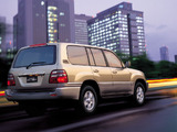 Toyota Land Cruiser 100 Van VX JP-spec (J100-101) 2002–05 pictures