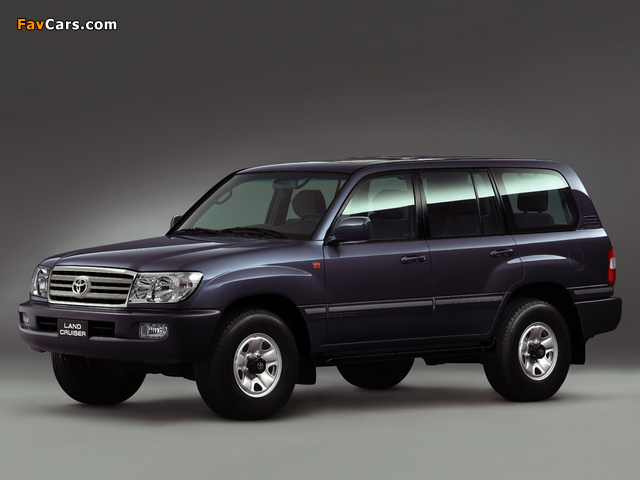 Toyota Land Cruiser 100 VX UAE-spec (J100-101) 2005–07 photos (640 x 480)