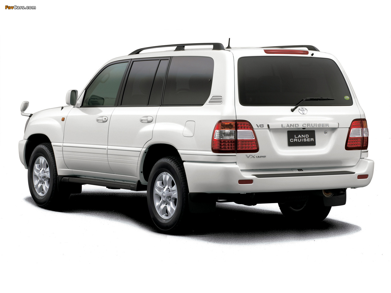 Toyota Land Cruiser 100 Wagon VX Limited G-Selection JP-spec (J100-101) 2005–07 photos (1280 x 960)