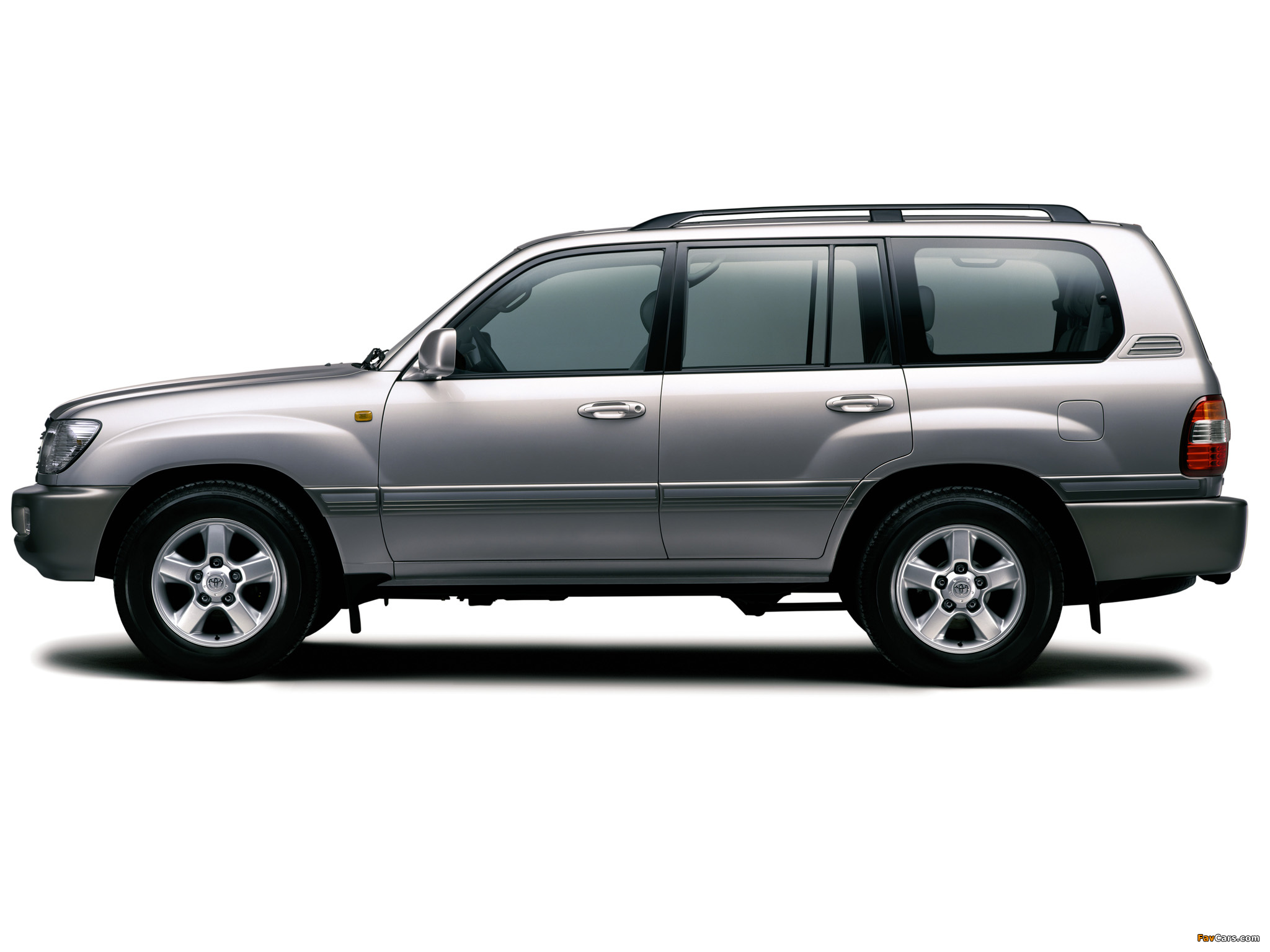 Toyota Land Cruiser 100 VX (J100-101) 2005–07 pictures (2048 x 1536)