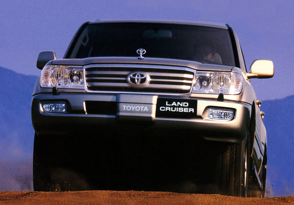 Toyota Land Cruiser 100 VX-R CN-spec (J100-101) 2005–07 wallpapers