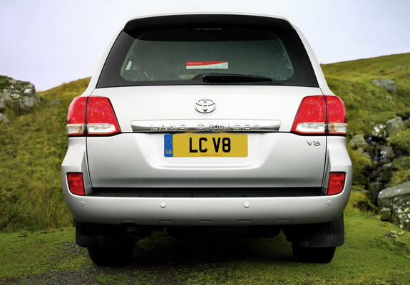 Toyota Land Cruiser V8 UK-spec (VDJ200) 2007–12 pictures