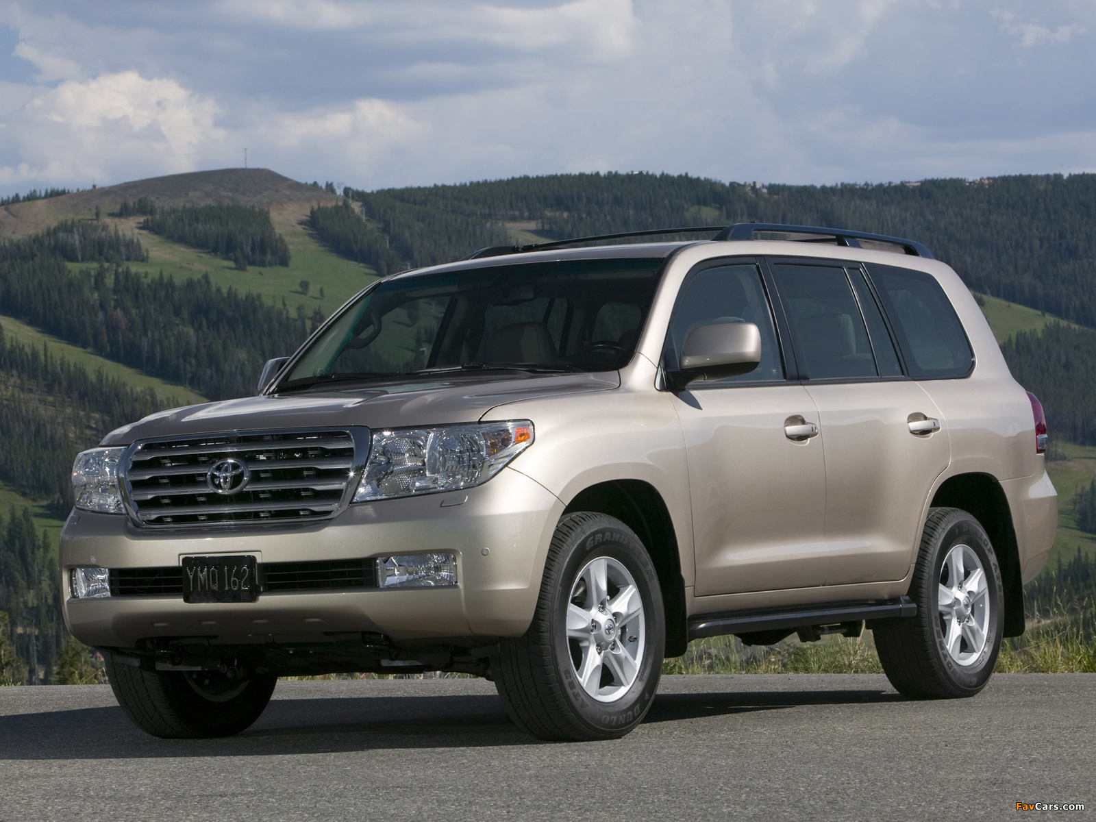 Toyota Land Cruiser 200 US-spec (URJ200) 2007–12 pictures (1600 x 1200)