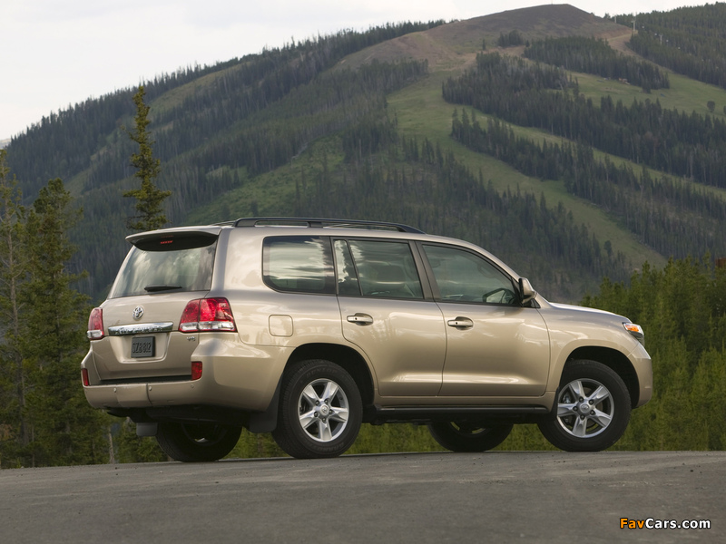 Toyota Land Cruiser 200 US-spec (URJ200) 2007–12 pictures (800 x 600)