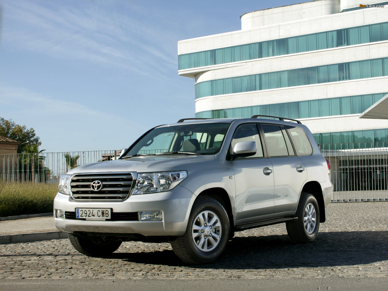 Toyota Land Cruiser 200 (UZJ200) 2007–12 wallpapers (1600 x 1200)