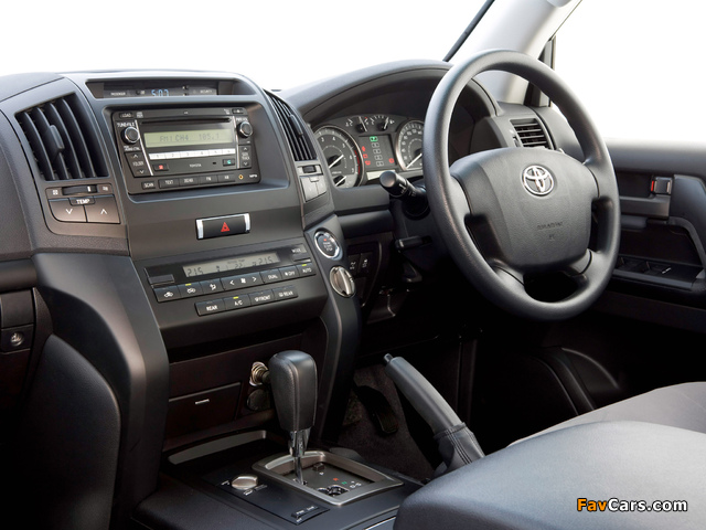 Toyota Land Cruiser 200 GXL AU-spec (UZJ200) 2007–12 wallpapers (640 x 480)